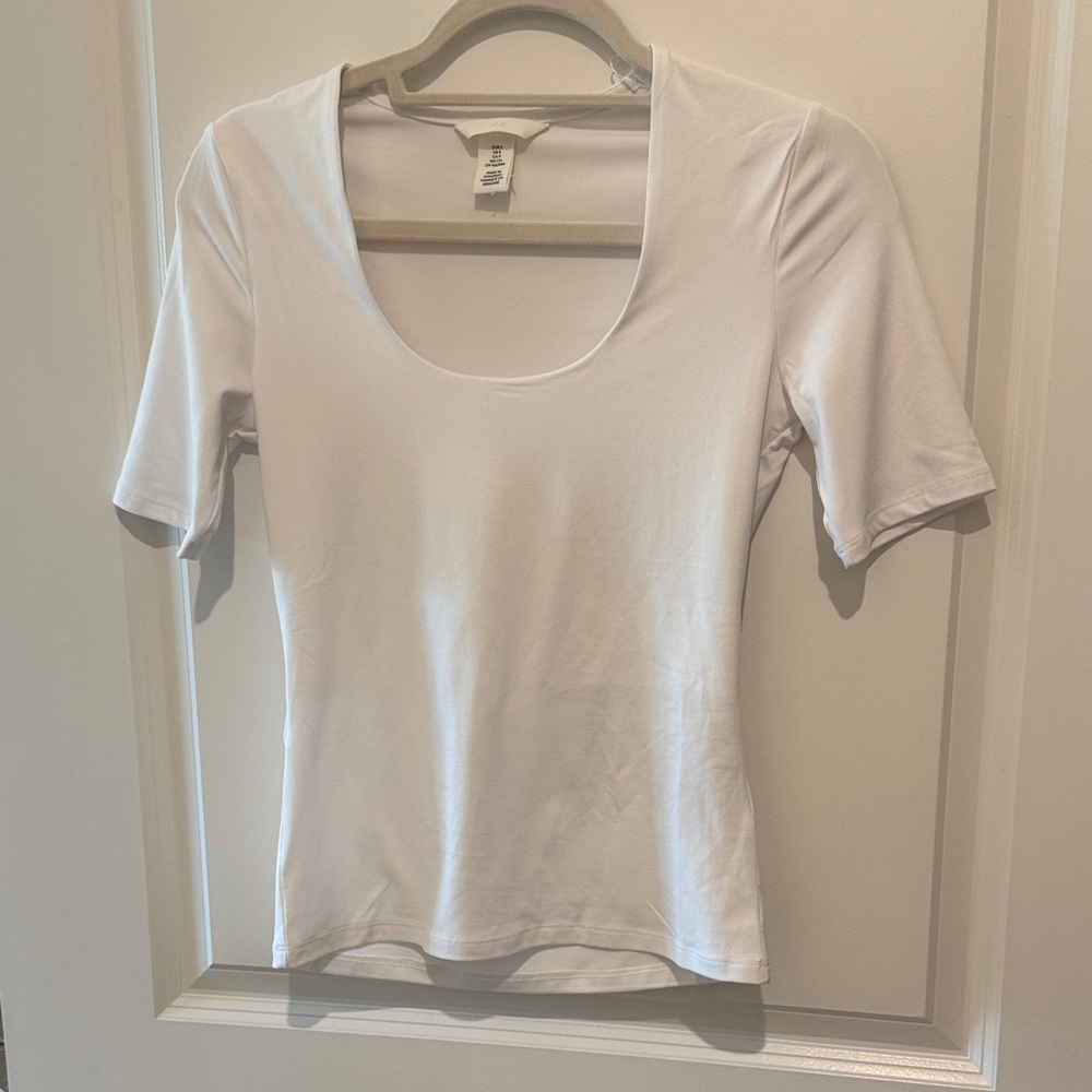 H&M White Short Sleeve Scoop Neck Top Size Small